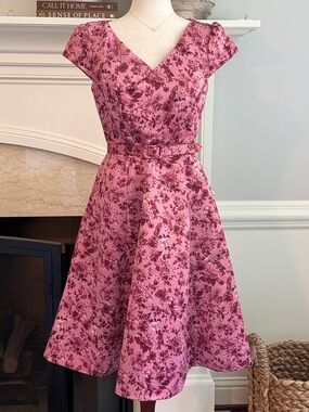 Gal Meets Glam Pink Floral Midi Dress